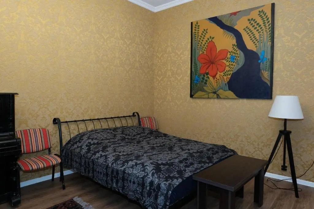 Тбилиси: Private Apartments In 19Th Century Old Tbilisi House