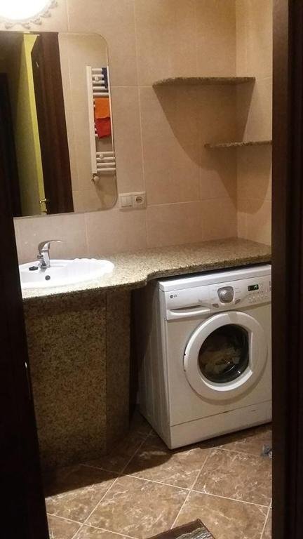 Тбилиси: Apartment on Chikovani str 4/8