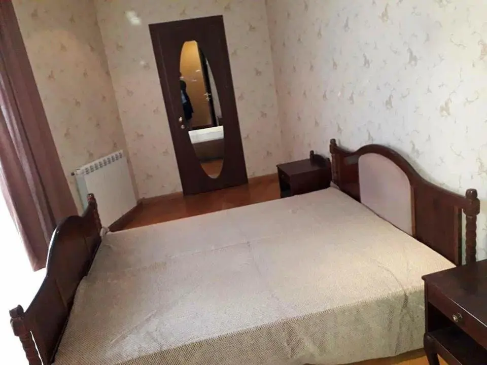 Тбилиси: Apartment on Chikovani str 4/8