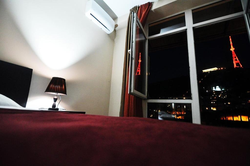 Тбилиси: Serviced Apartment On Rustaveli Avenue 4