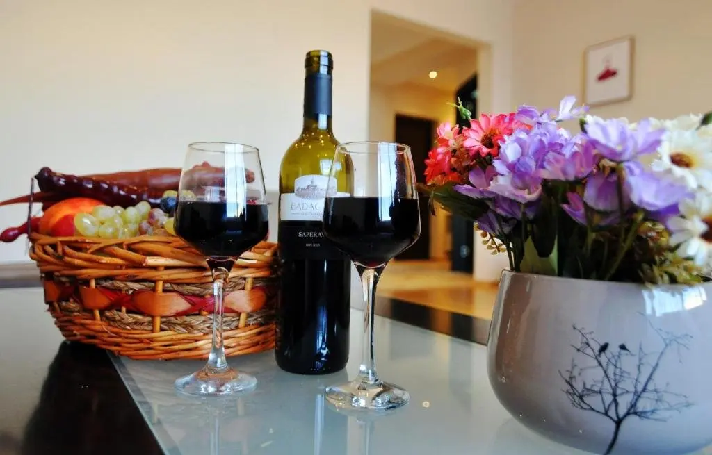 Тбилиси: Serviced Apartment On Rustaveli Avenue 4