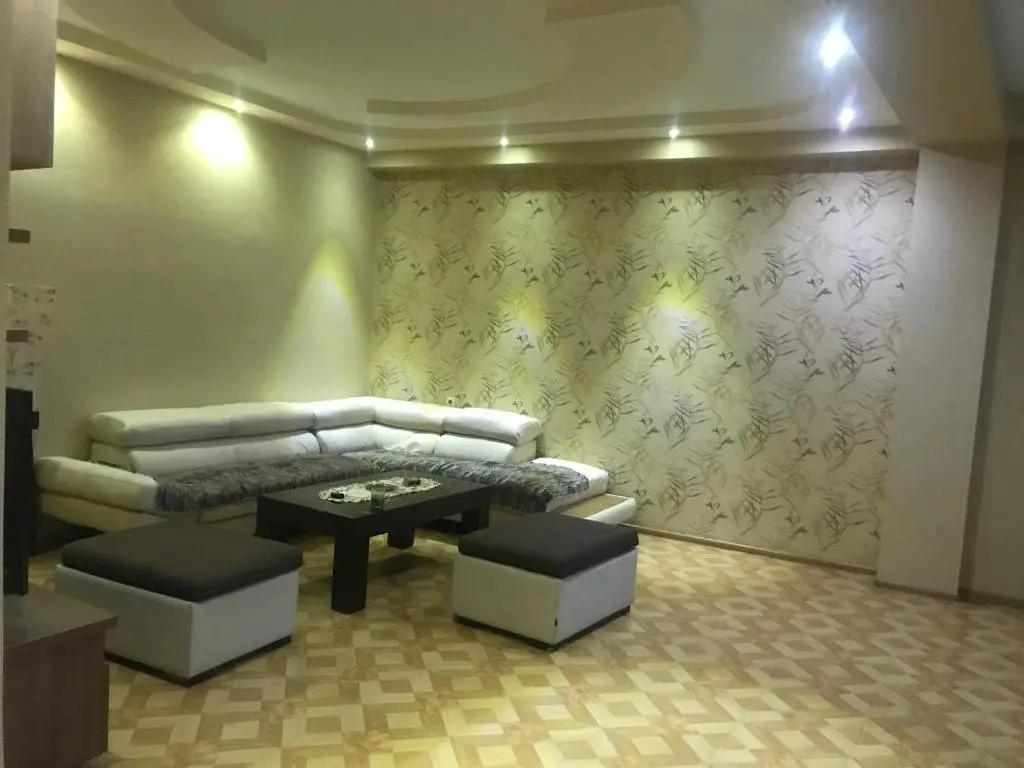 Тбилиси: Ketevan Tsamebuli Avenue 47 49