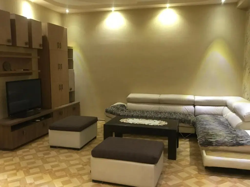 Тбилиси: Ketevan Tsamebuli Avenue 47 49
