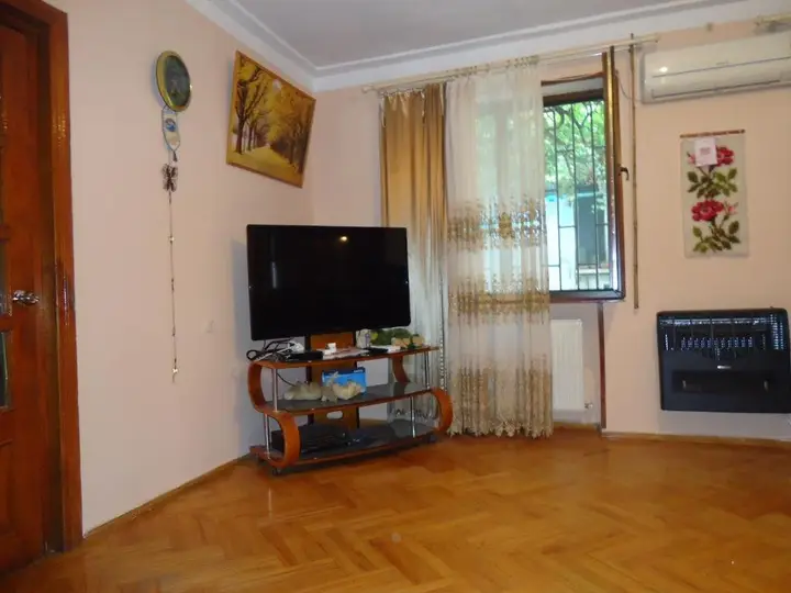 Тбилиси: Egnate Ninoshvili Street N34