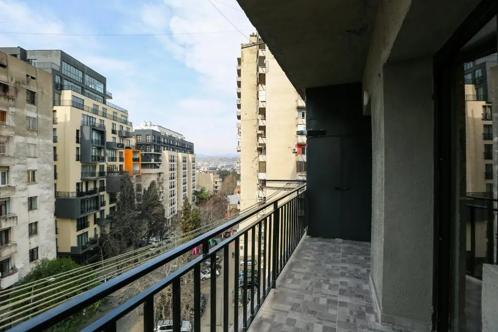 Тбилиси: Hosthub Deluxe Apartment At Vera