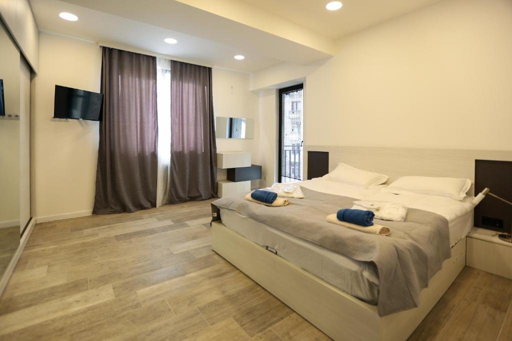 Тбилиси: Hosthub Deluxe Apartment At Vera