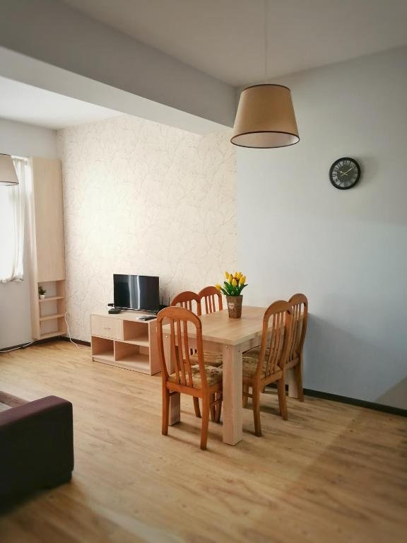 Тбилиси: Dina's Apartment