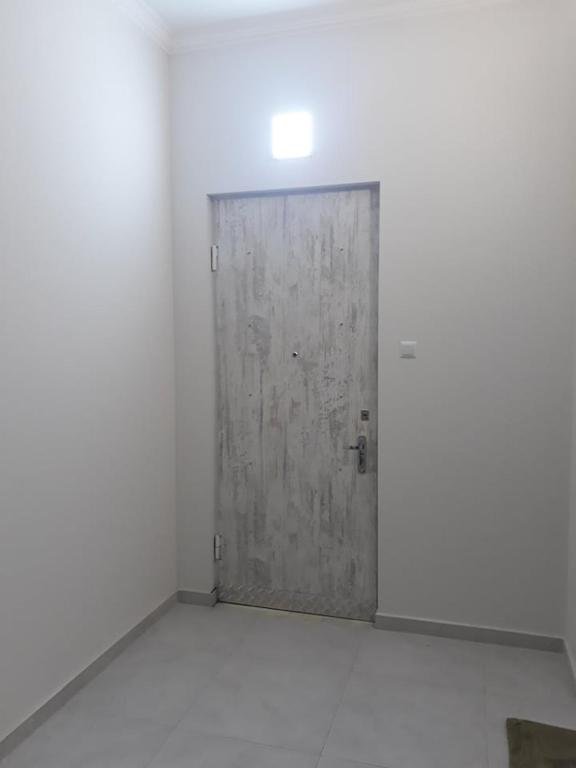 Тбилиси: Nikolioz Kipshidze Street 5B