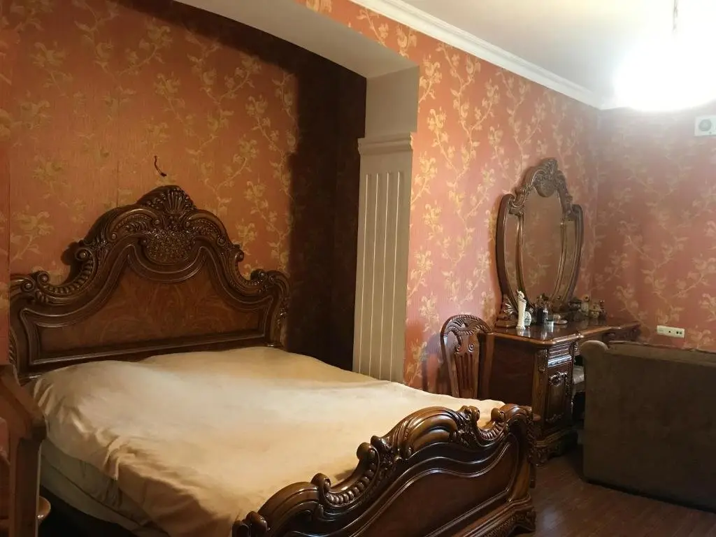 Батуми: House Near Bulvar