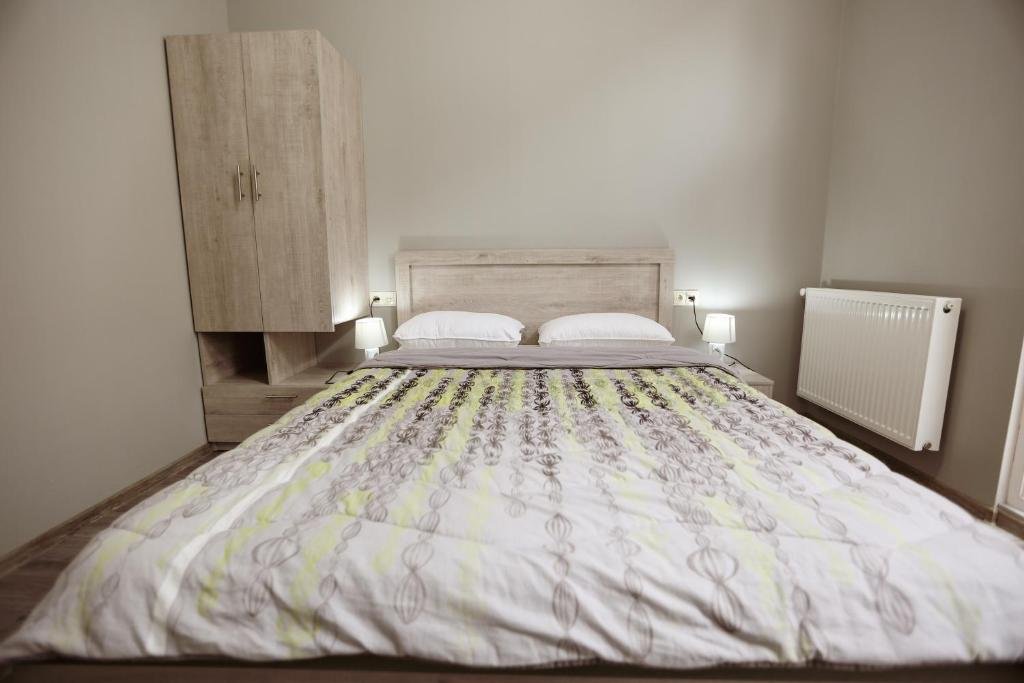Тбилиси: Hosthub 2Br Apartment Heart Of Tbilisi