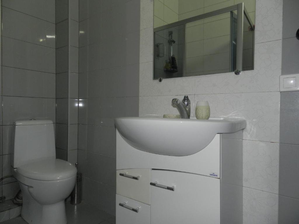 Тбилиси: Cozy Light Apartment at Bochorma