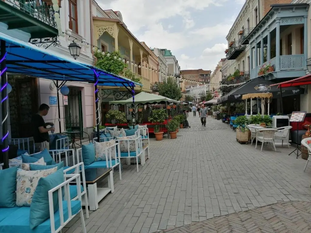 Тбилиси: Deluxe apartment Davit agmashenebeli avenue N 45