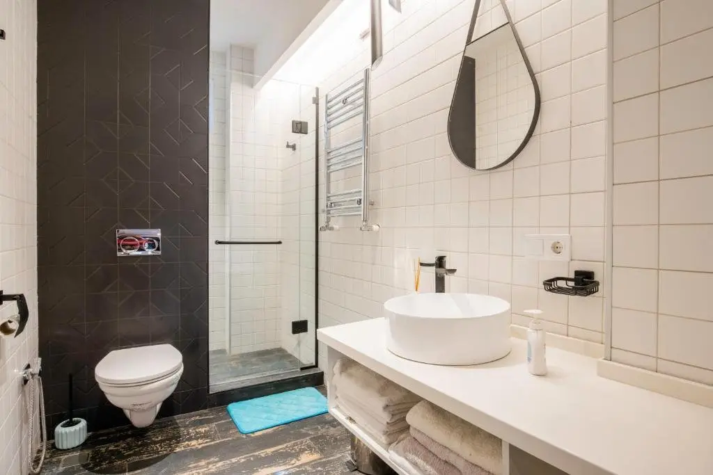 Тбилиси: Happy 4bedroom apartment in old Tbilisi
