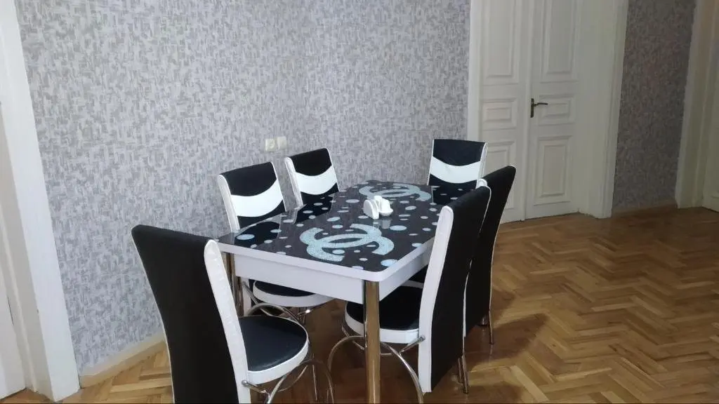 Кутаиси: Apartment Happy Holidays II