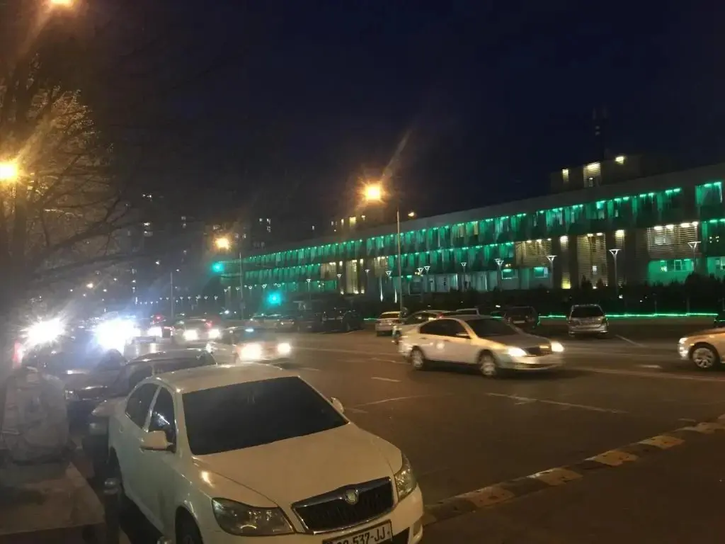 Тбилиси: BEZARHOUSE near metro