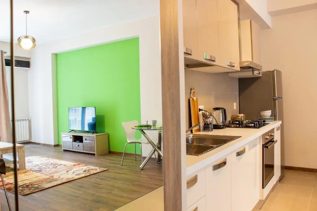 Тбилиси: Cozy And Bright 2 bedroom Apartment in Saburtalo Tbilisi