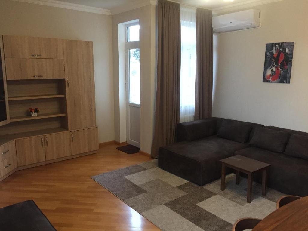 Тбилиси: Comfortable 1 Bedroom Apartment at Saburtalo