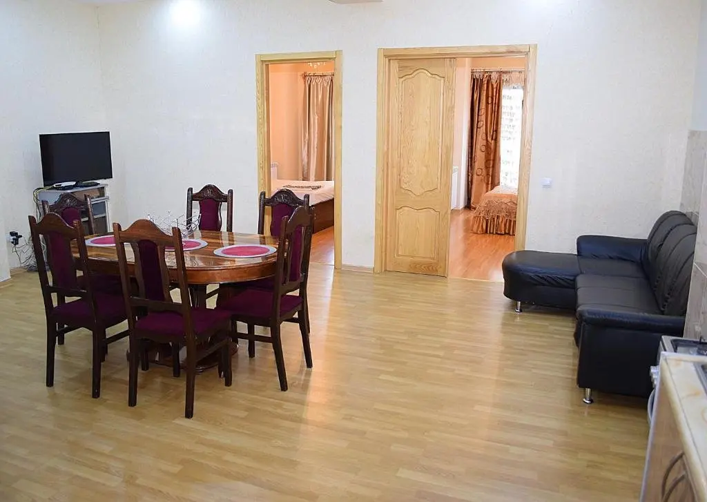 Тбилиси: Apartments Near Holiday Inn