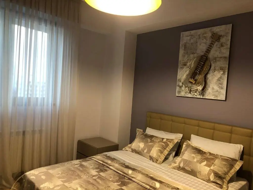 Тбилиси: Epizode-Apartment M2