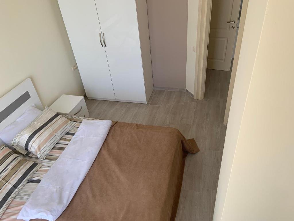 Батуми: Batumi Metro Plus 96 apartment first line by the sea