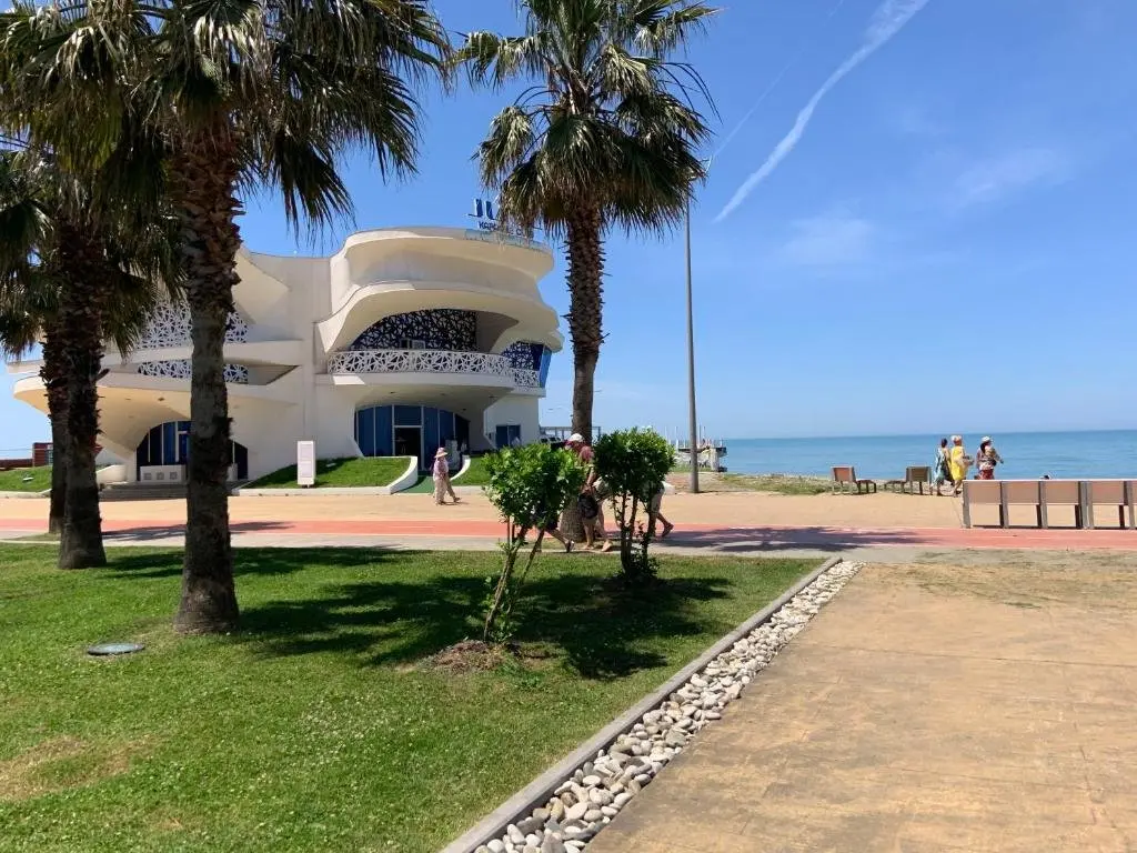 Батуми: Batumi Metro Plus 1295 first line by the sea