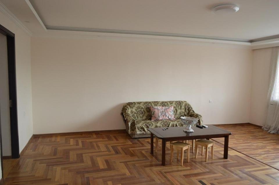 Тбилиси: Apartment Zura