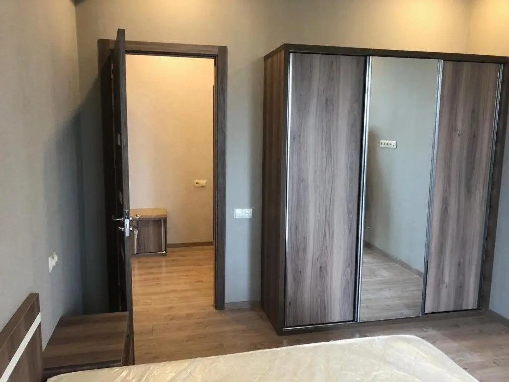 Тбилиси: Apartament nutsubidze 16