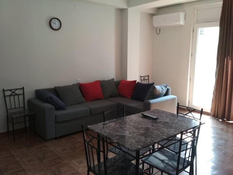 Уреки: Elit Apartament-14