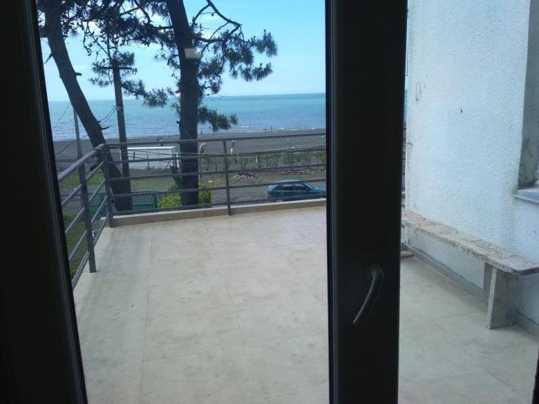 Уреки: Elit Apartament-14