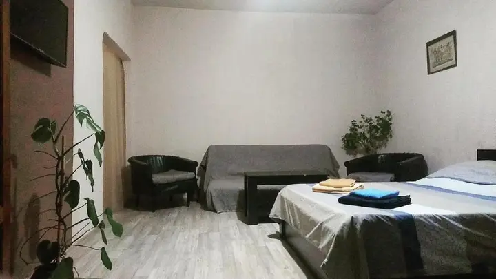 Тбилиси: Merab Kostava Street 75