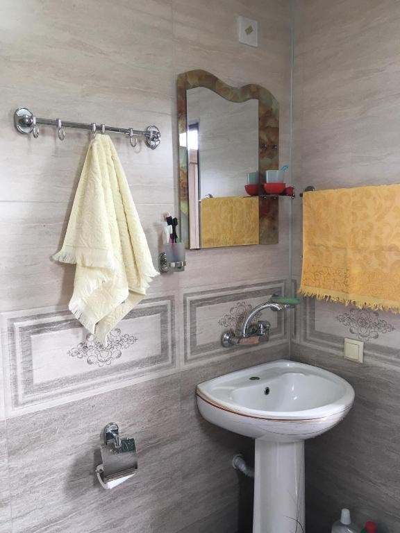 Батуми: Goniona Apartament