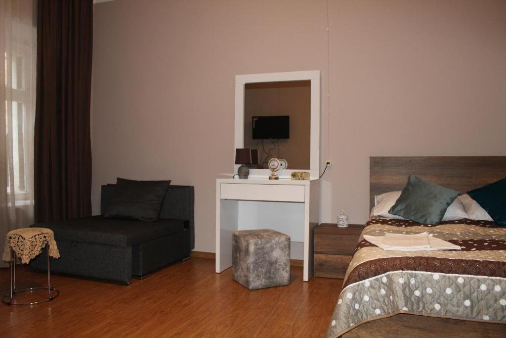 Тбилиси: Apartment at Kotetishvili street 15