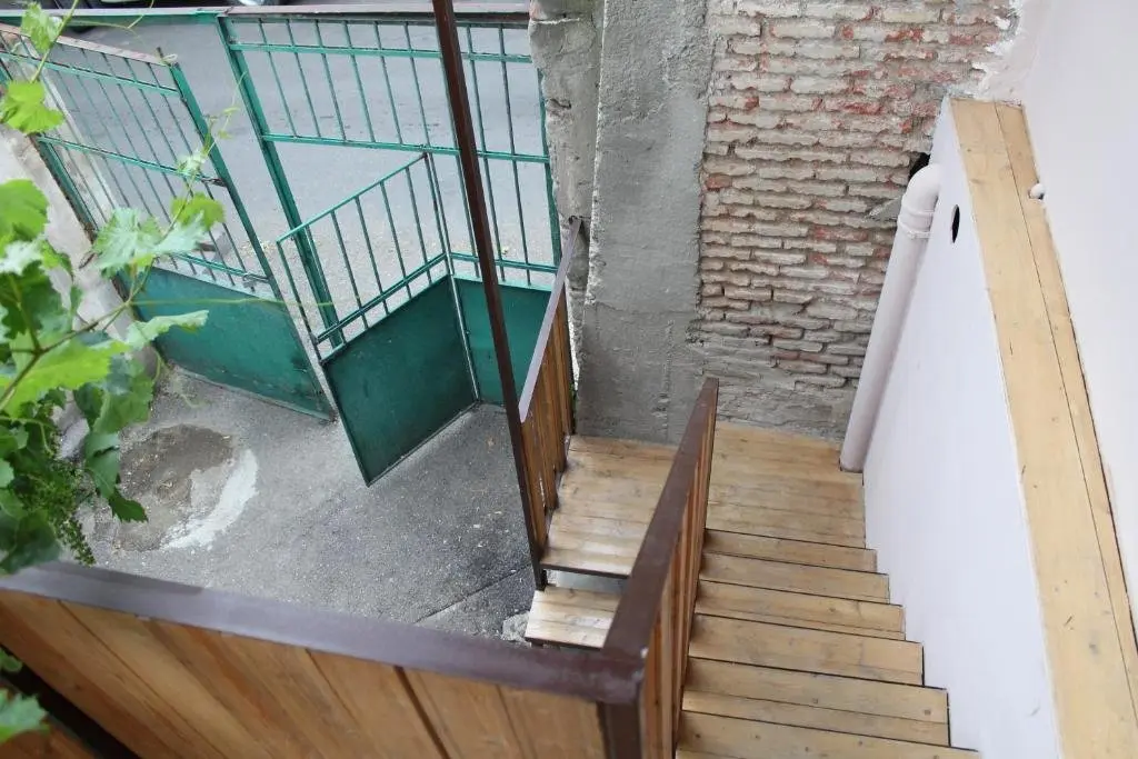 Тбилиси: Apartment at Kotetishvili street 15