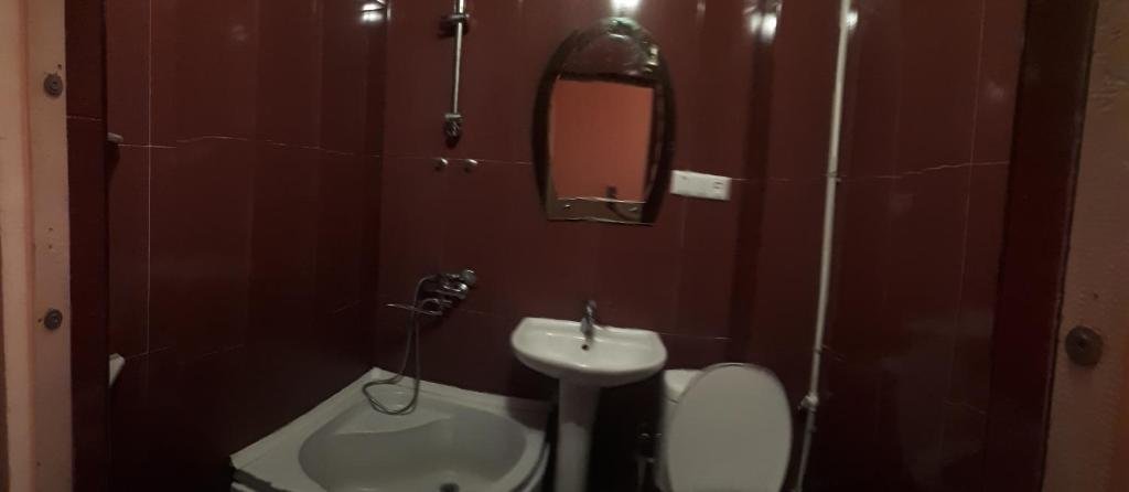 Батуми: Nati's Apartment In Batumi 1