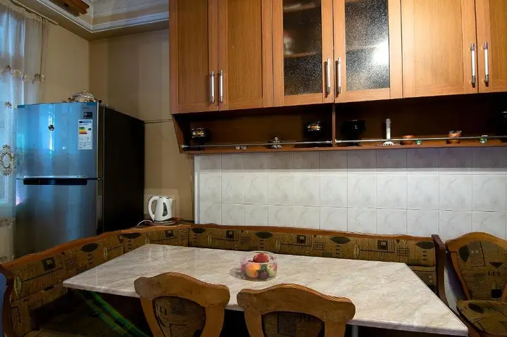 Тбилиси: Apartment on Lado Asatiani 36
