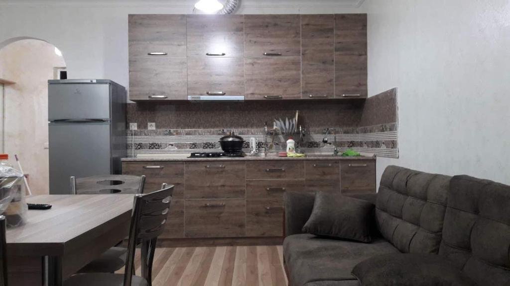Батуми: Refrigerator, Washing Machine, Air Conditioning, 2 Sofa, Kitchen, Balcony, All The Necessary Equipment, Near At The Sea Beach