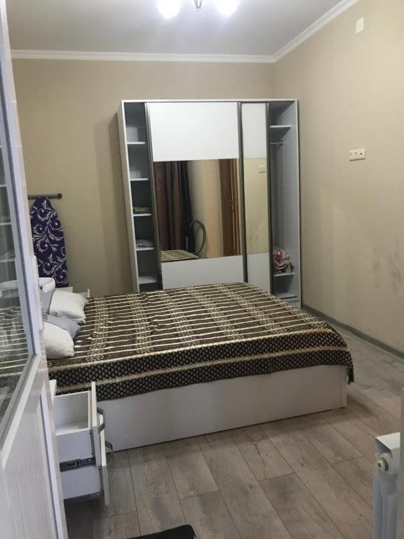 Батуми: Appartment for rent 5 minutes walk from seaside. 60USD