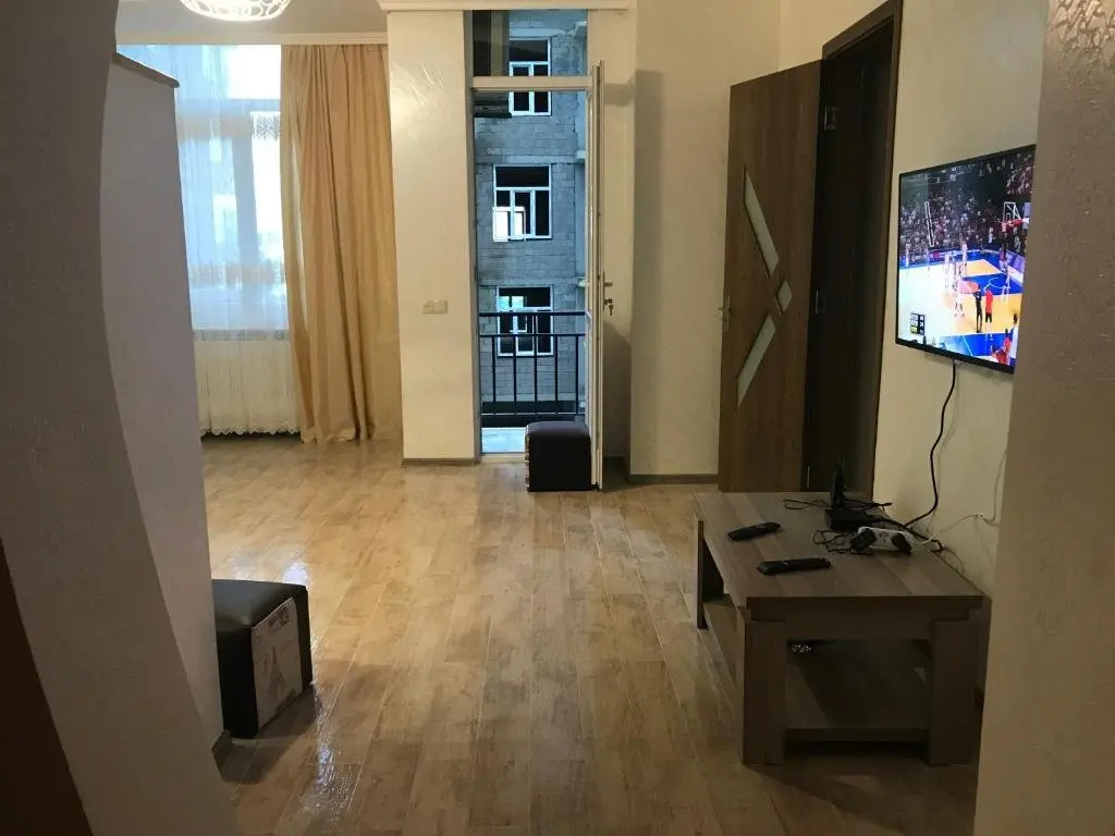 Батуми: Appartment for rent 5 minutes walk from seaside. 60USD