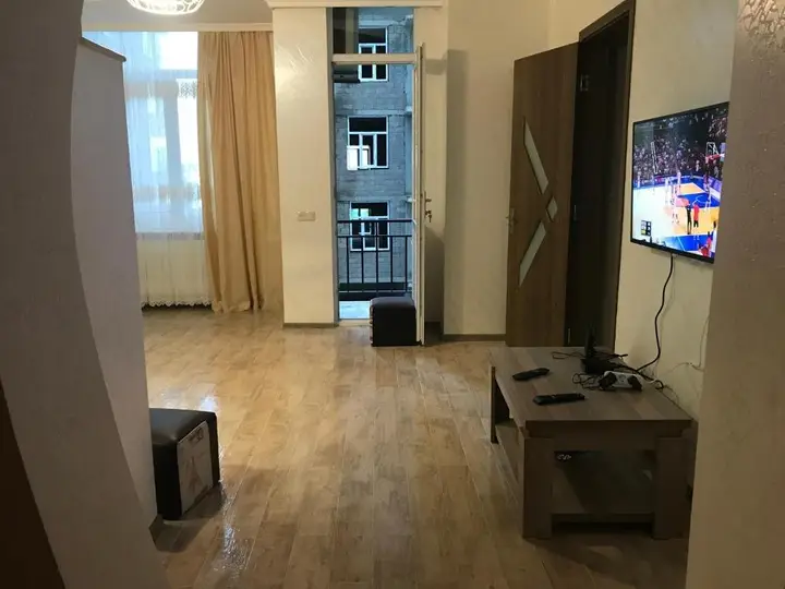 Батуми: Appartment for rent 5 minutes walk from seaside. 60USD