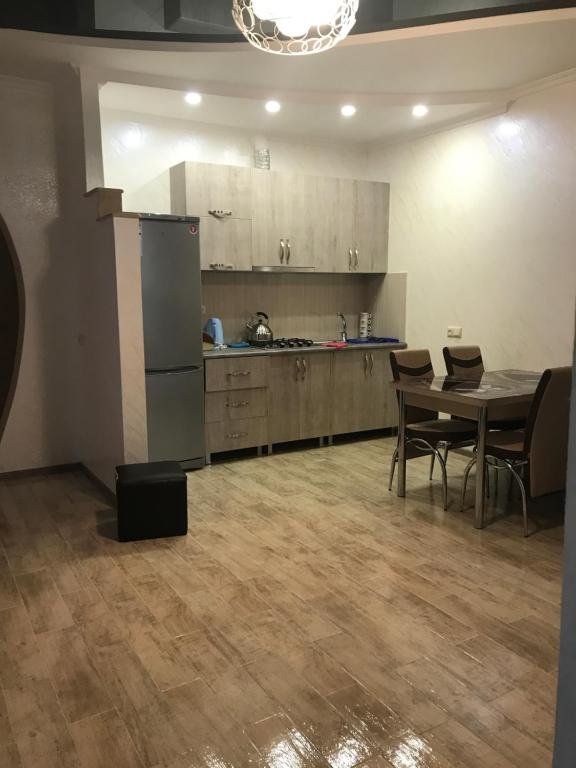 Батуми: Appartment for rent 5 minutes walk from seaside. 60USD
