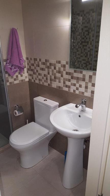 Батуми: Batumi Pirosmani str. 18D flat 11a