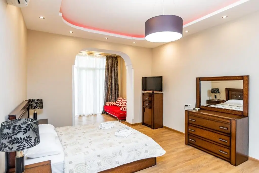 Тбилиси: Pekin Avenue 6