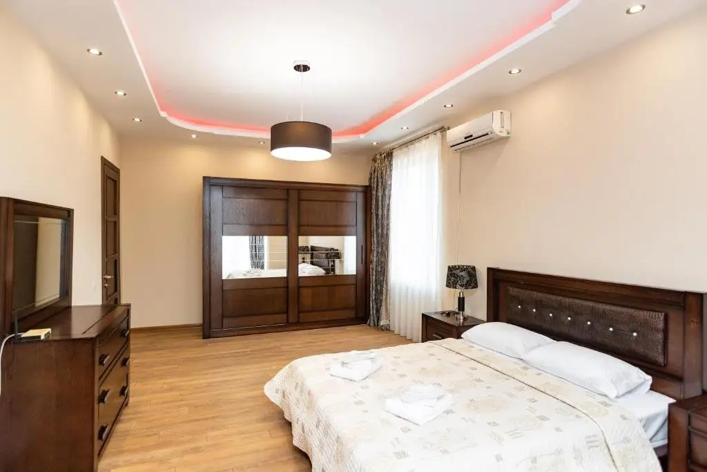 Тбилиси: Pekin Avenue 6