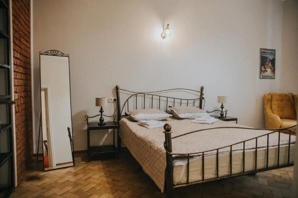 Тбилиси: Tbilisi Centre, 2Bedroom Apartment, Wine From Kvevri