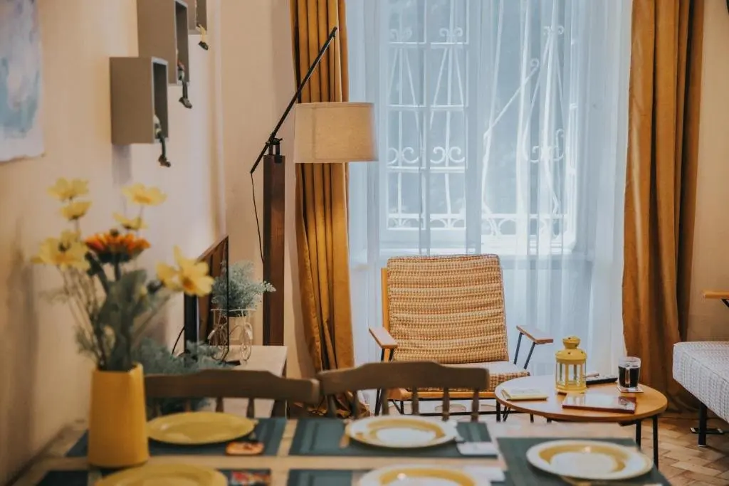 Тбилиси: Tbilisi Centre, 2Bedroom Apartment, Wine From Kvevri