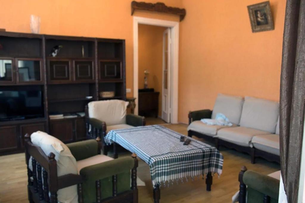 Тбилиси: Apartment on Rustaveli ave -areainn-
