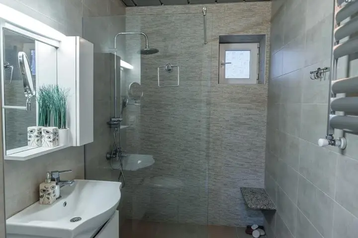 Батуми: Spacious And Cozy Flat In The Center Of Batumi, 5Min To Sea
