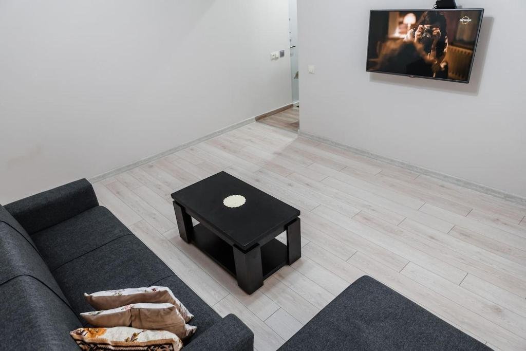 Батуми: Spacious And Cozy Flat In The Center Of Batumi, 5Min To Sea