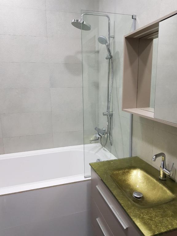 Тбилиси: Pragmatic Luxury Krtsanisi 19 Top Floor