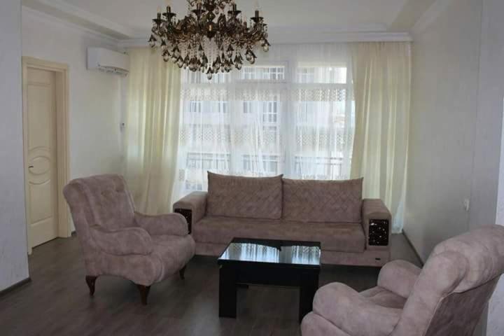 Батуми: Georgia, Batumi, Akaki tsereteli street N 19